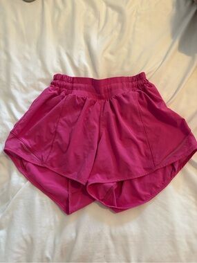 Lululemon Hotty Hot 4in Shorts